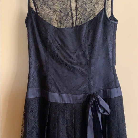 Lace and silk dress. By Escada. - Picture 2 of 3